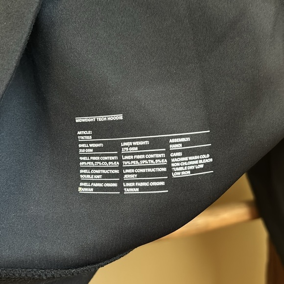 NWOT Ten Thousand Black Midweight Tech Hoodie Size Small (Pullover) - Picture 8 of 9